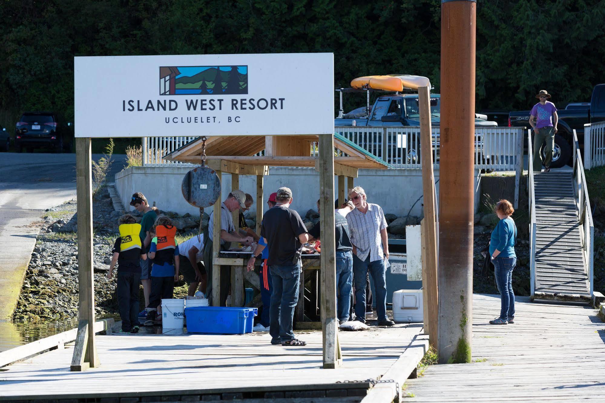 Island West Resort Ucluelet Eksteriør bilde